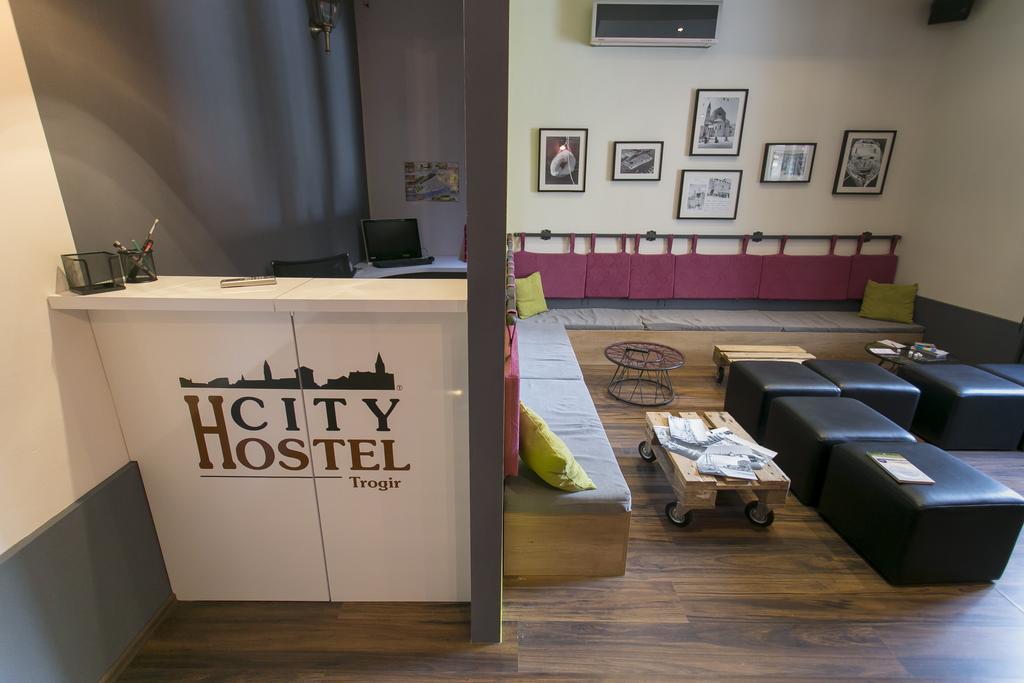 City Hostel 트로기르 외부 사진